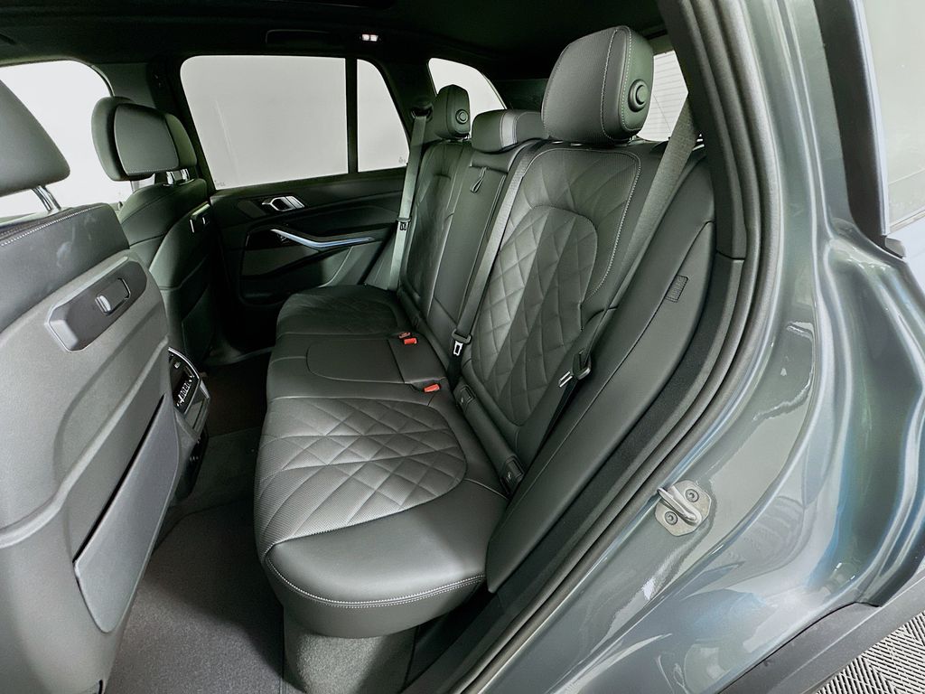 Thumbnail: 2026 BMW X5 - 17