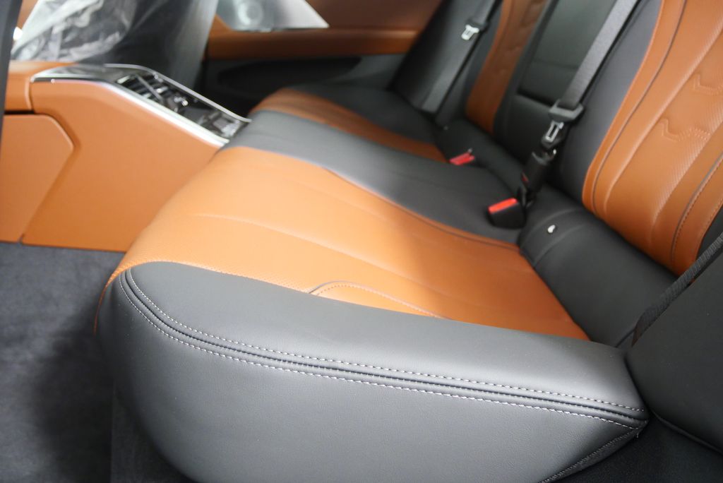 Thumbnail: 2026 BMW 8 Series - 17