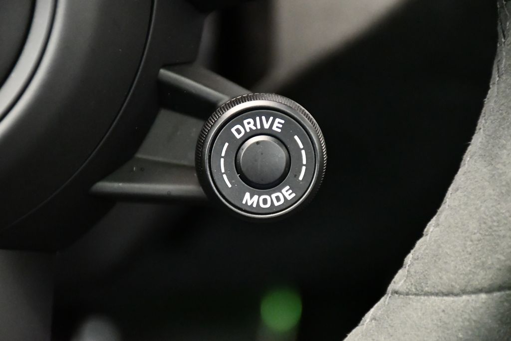 Thumbnail: 2023 Porsche 911 - 32