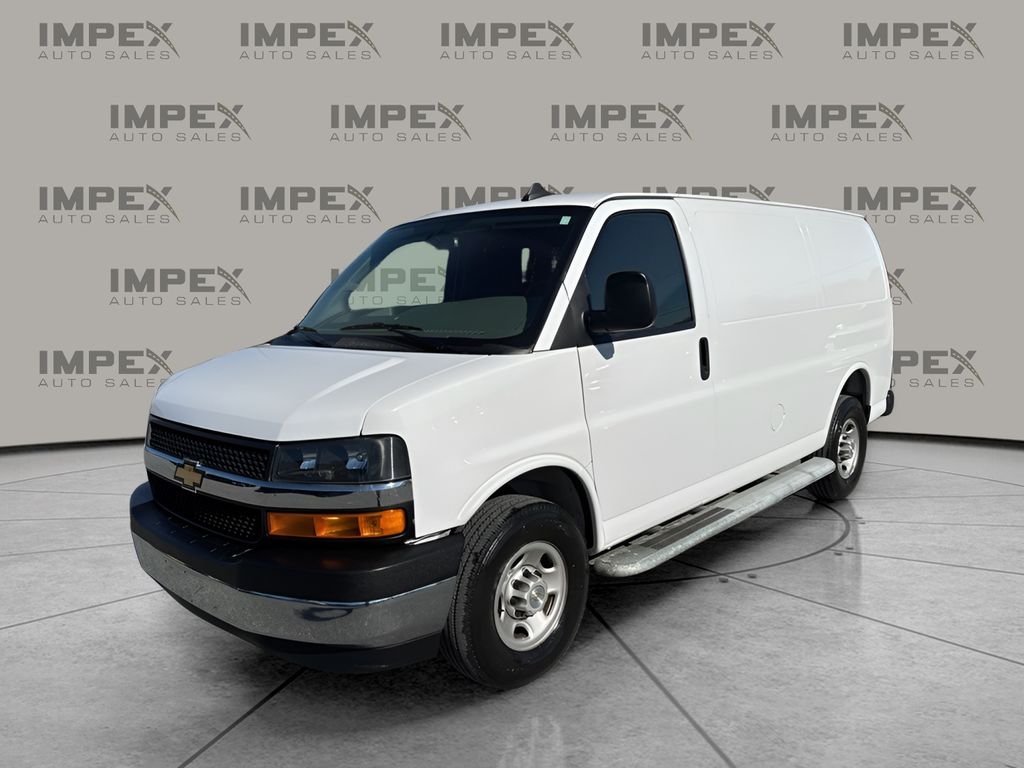 2023 Chevrolet Express 2500 Work Van's photo