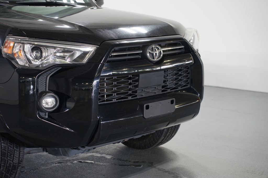 Thumbnail: 2022 Toyota 4Runner - 4