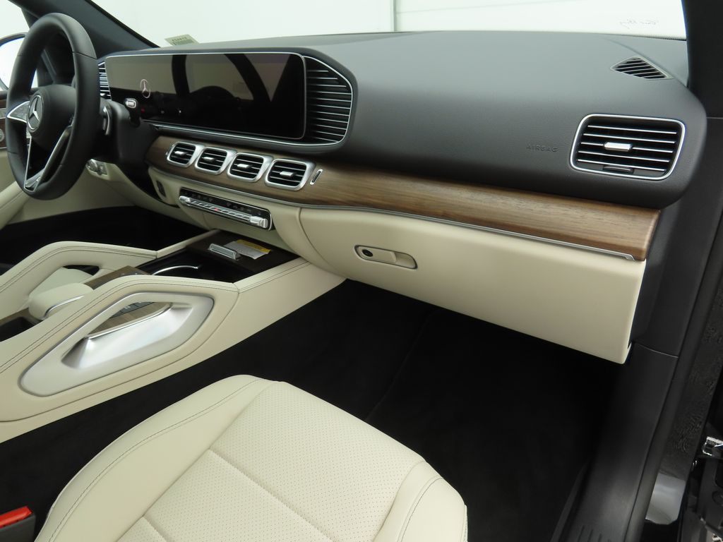 Thumbnail: 2026 Mercedes-Benz GLE - 17