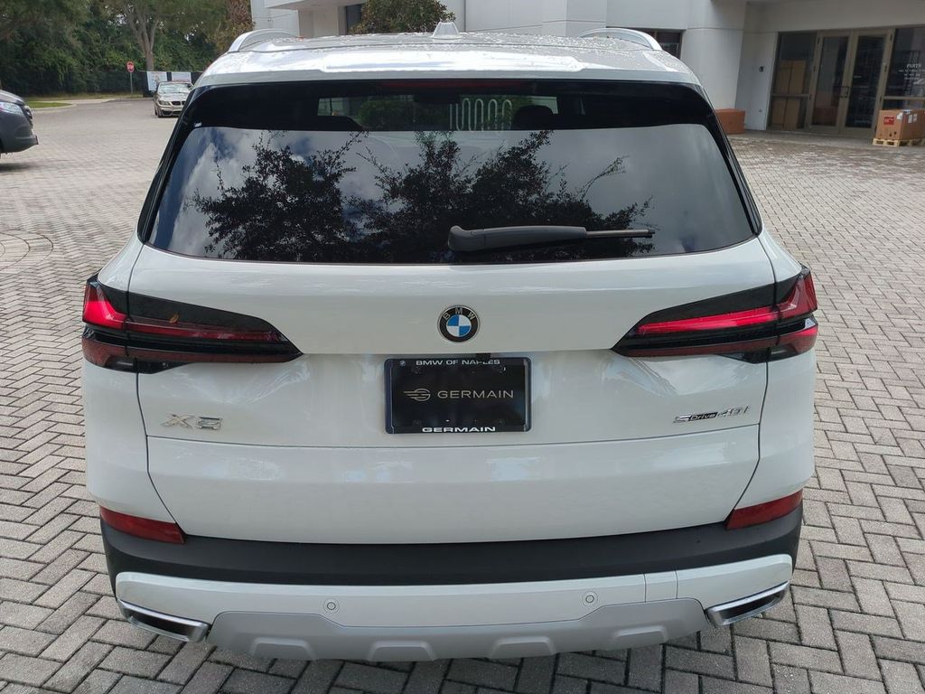 New 2026 White BMW sDrive40i image 5