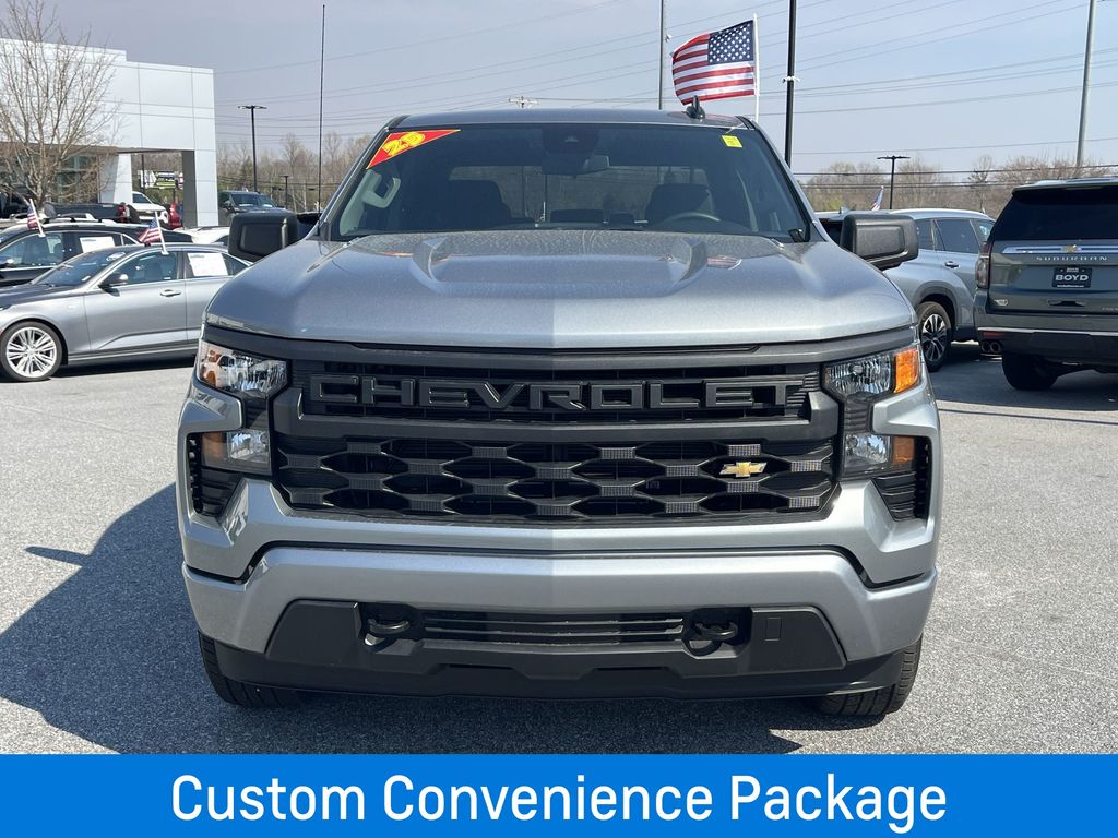 2025 Chevrolet Silverado 1500 Custom photo