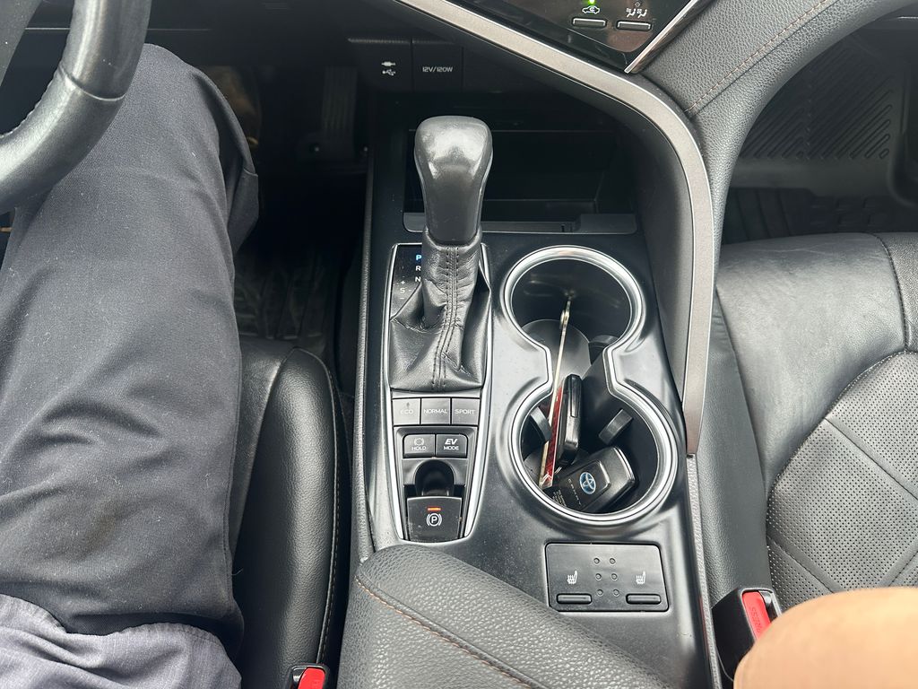 2018 Toyota Camry Hybrid XLE