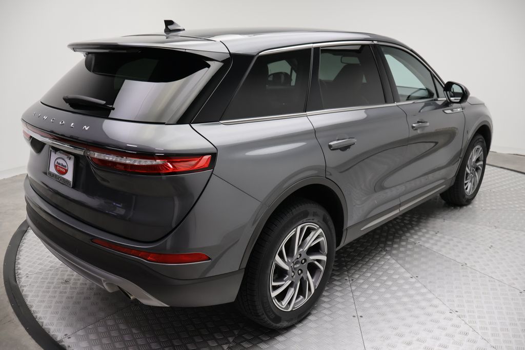 Thumbnail: 2023 Lincoln Corsair - 8