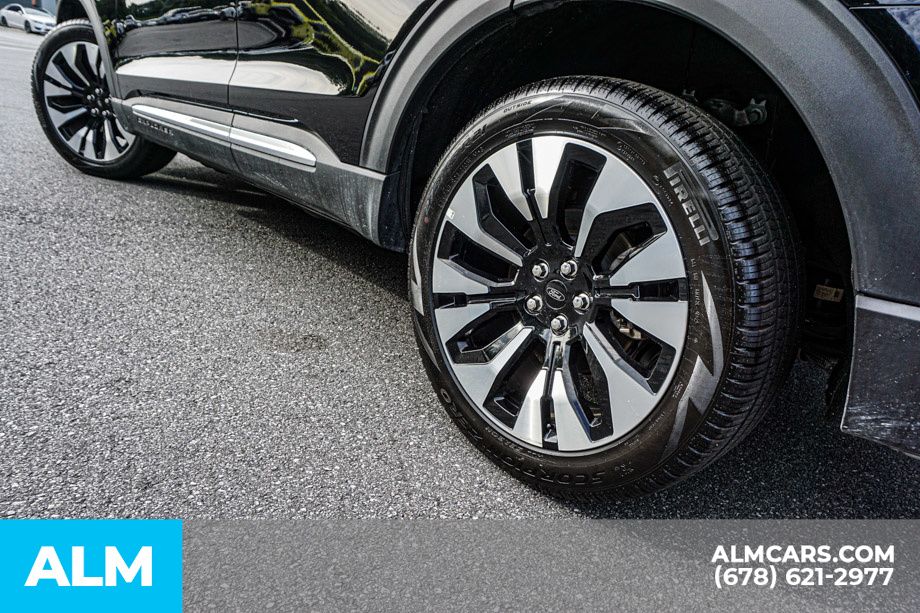 Used 2026 Black Ford Platinum image 16