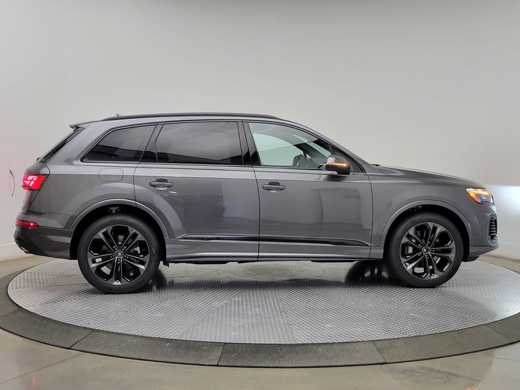 Thumbnail: 2026 Audi Q7 - 6