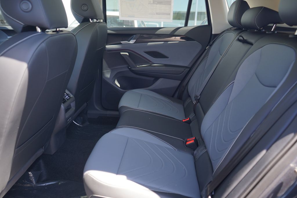 Thumbnail: 2025 Volkswagen Tiguan - 7