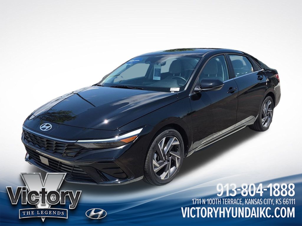 Abyss Black 2025 Hyundai Elantra Sedan Front-Wheel Drive Continuously Variable Transmission