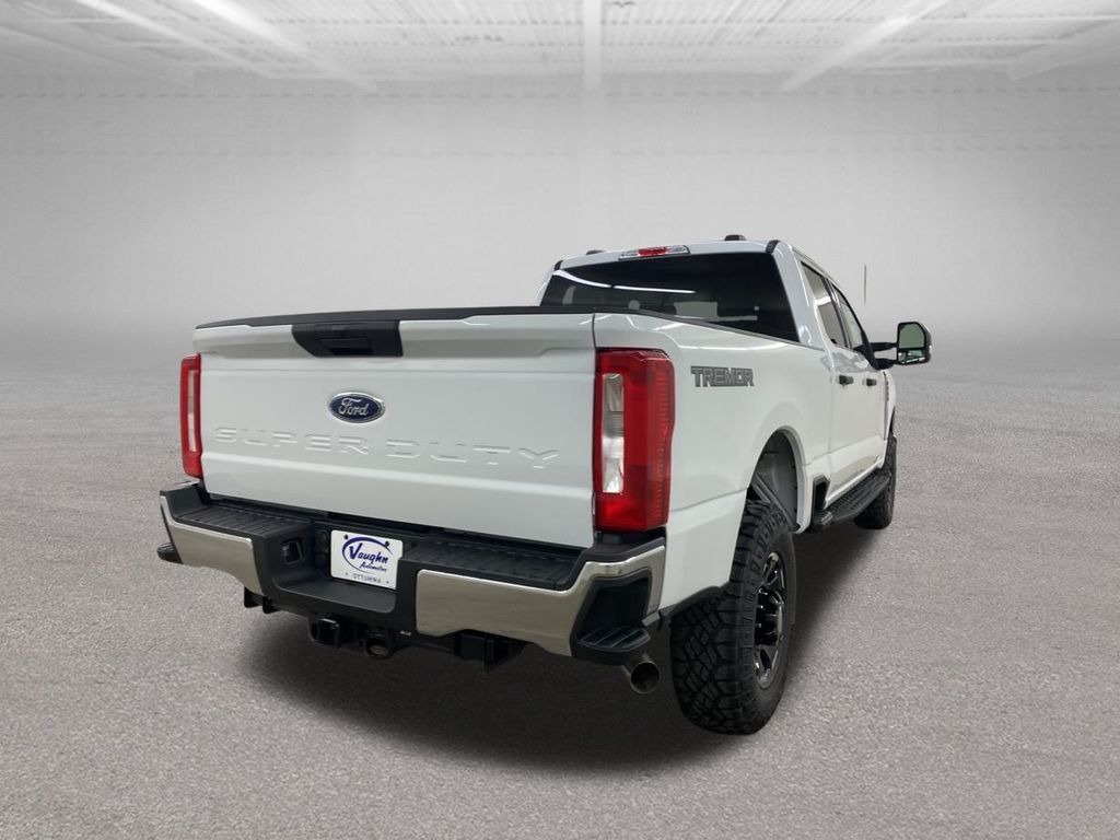 2025 Ford F-250SD XLT photo