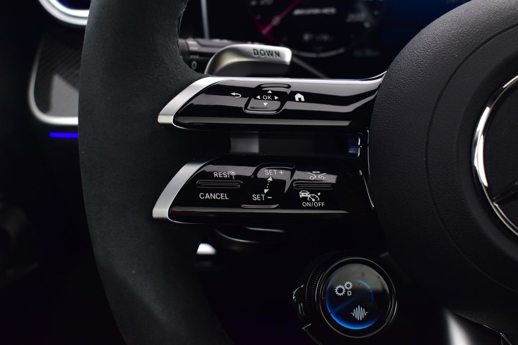 Thumbnail: 2025 Mercedes-Benz GLC - 18