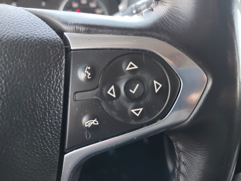 Used Car 2021 Chevrolet Traverse  Lt For Sale Under $20,000 In Austin, Texas