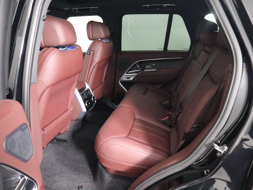 Thumbnail: 2025 Land Rover Range Rover - 23