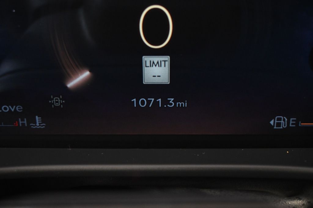 New 2026 White Lincoln Reserve image 27