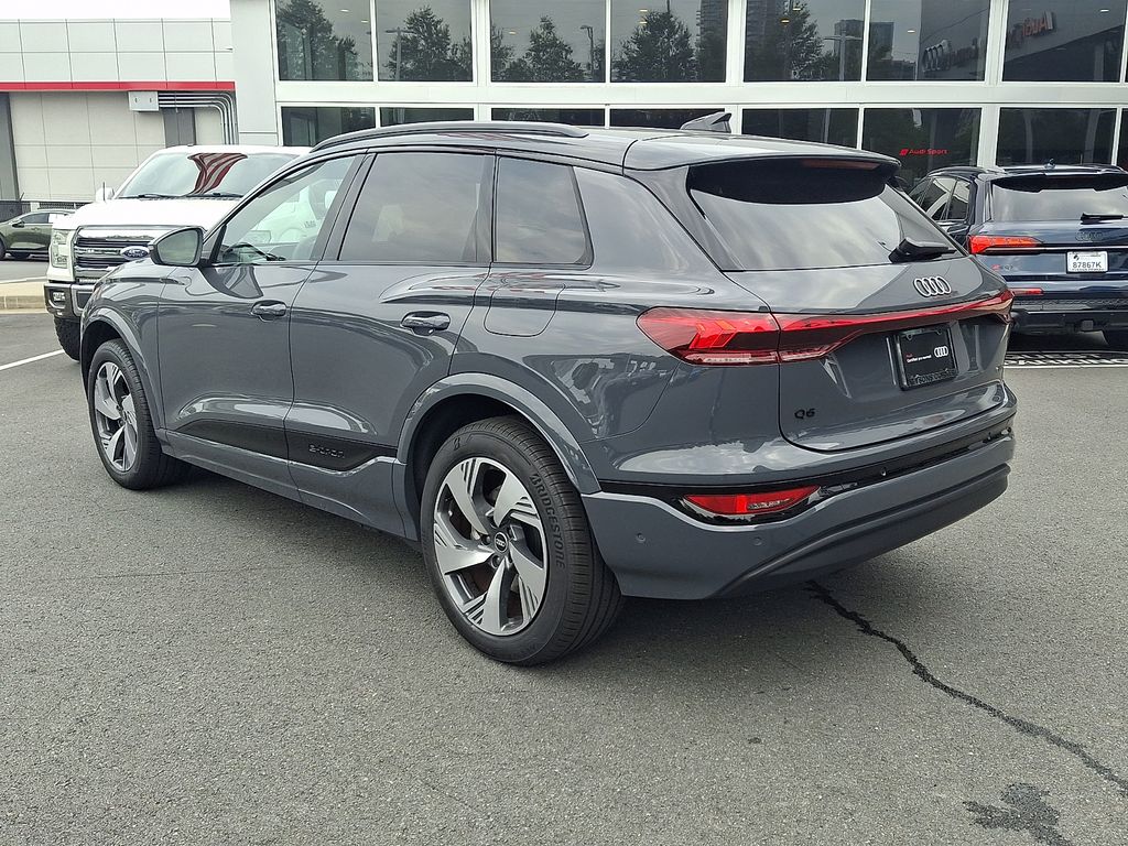 Thumbnail: 2025 Audi Q6 e-tron - 6