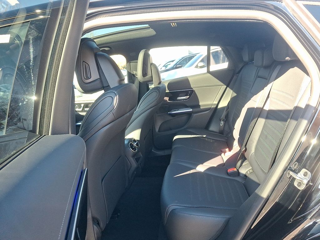 Thumbnail: 2025 Mercedes-Benz GLC - 10