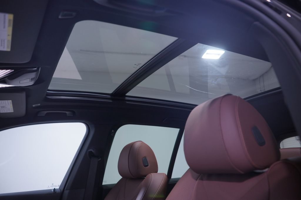 Thumbnail: 2026 BMW X5 - 8