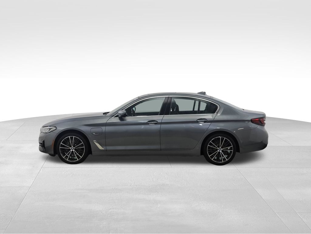 Thumbnail: 2023 BMW 5 Series - 2