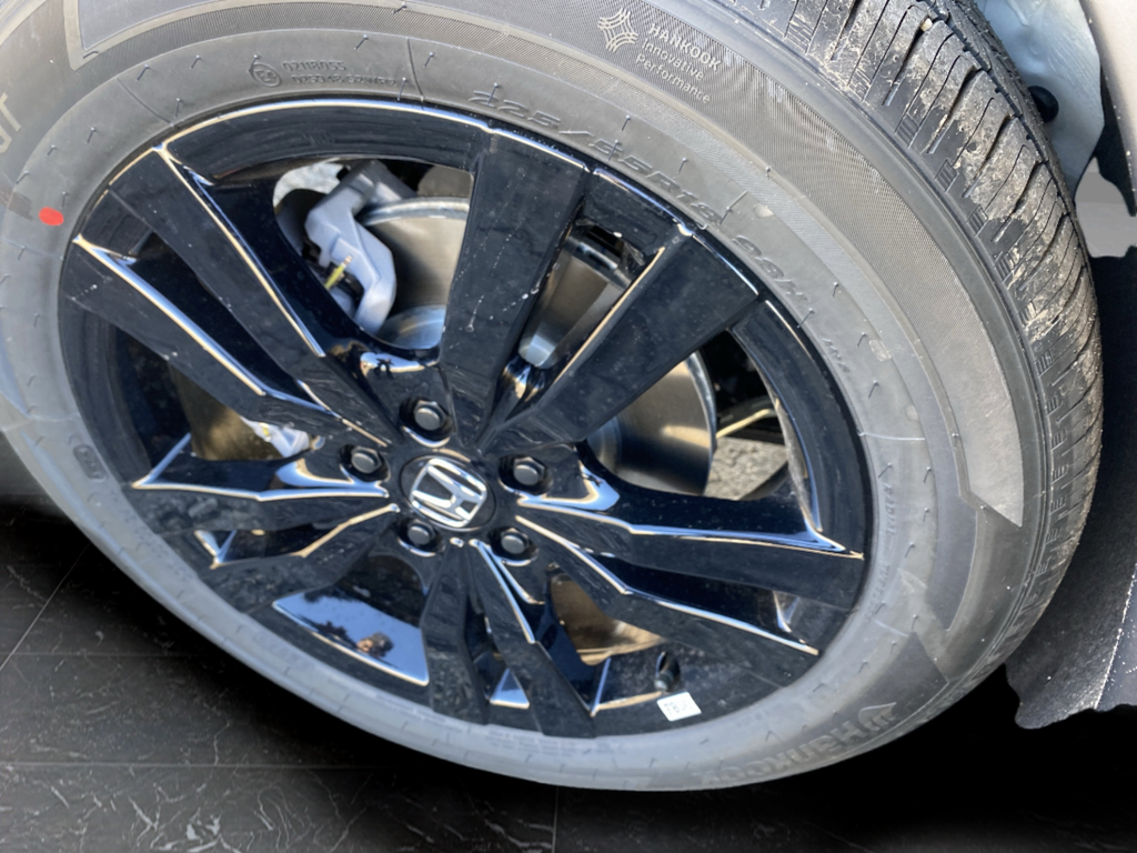 New 2026 Platinum White Pearl Honda Sport image 32