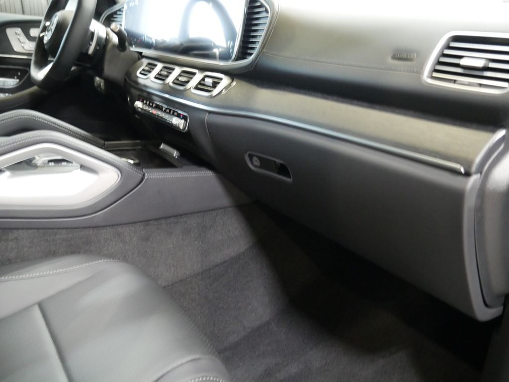 Thumbnail: 2026 Mercedes-Benz GLS - 31