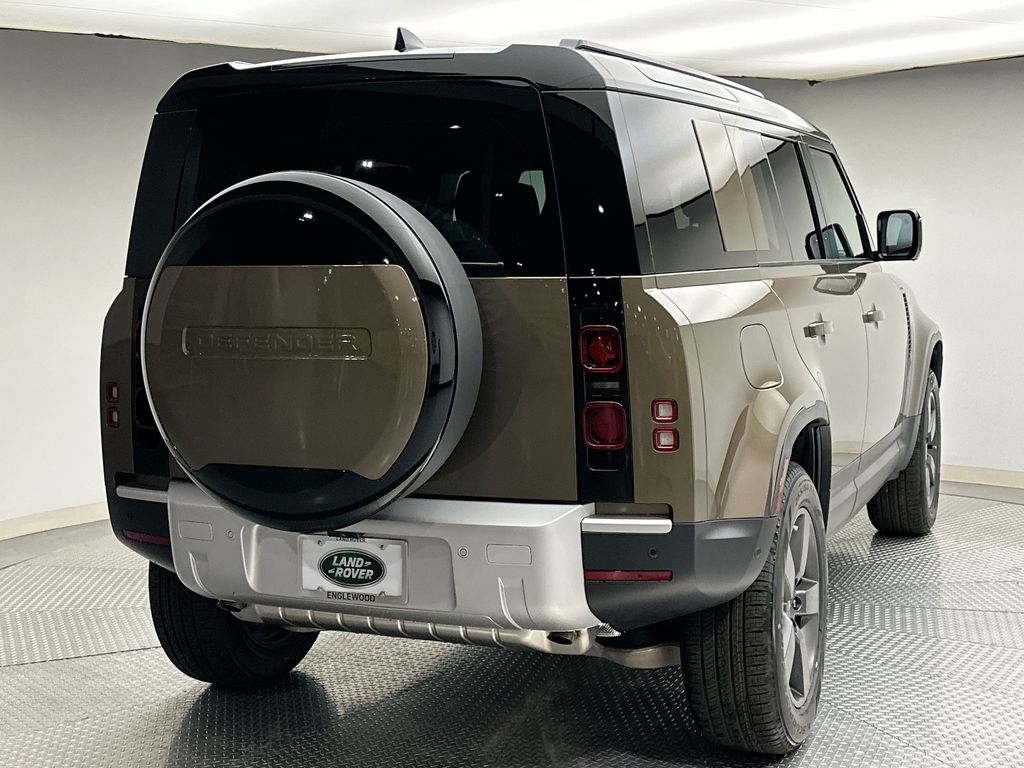 2025 Land Rover Defender 110 3