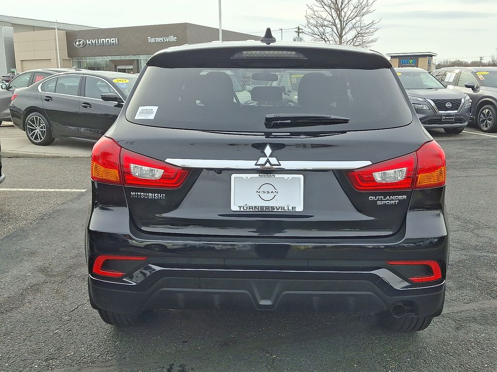 Thumbnail: 2019 Mitsubishi Outlander Sport - 5