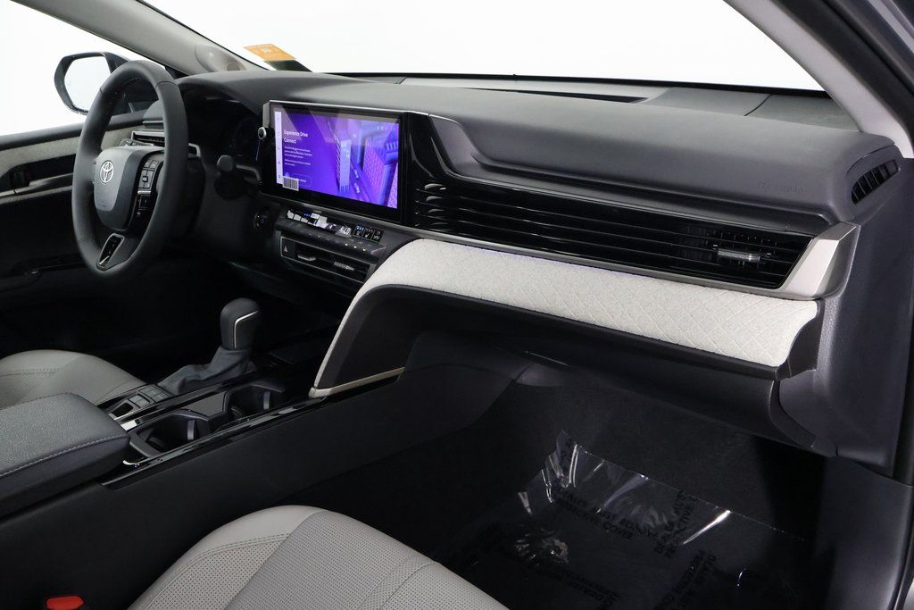 Thumbnail: 2025 Toyota Camry - 9