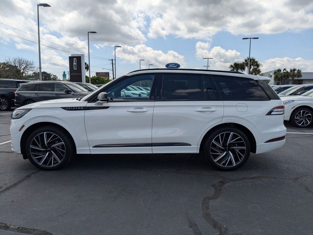 2025 Lincoln Aviator Black Label