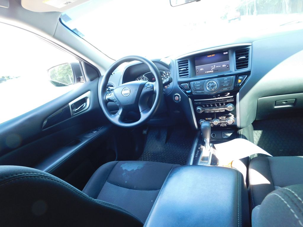 Thumbnail: 2020 Nissan Pathfinder - 6