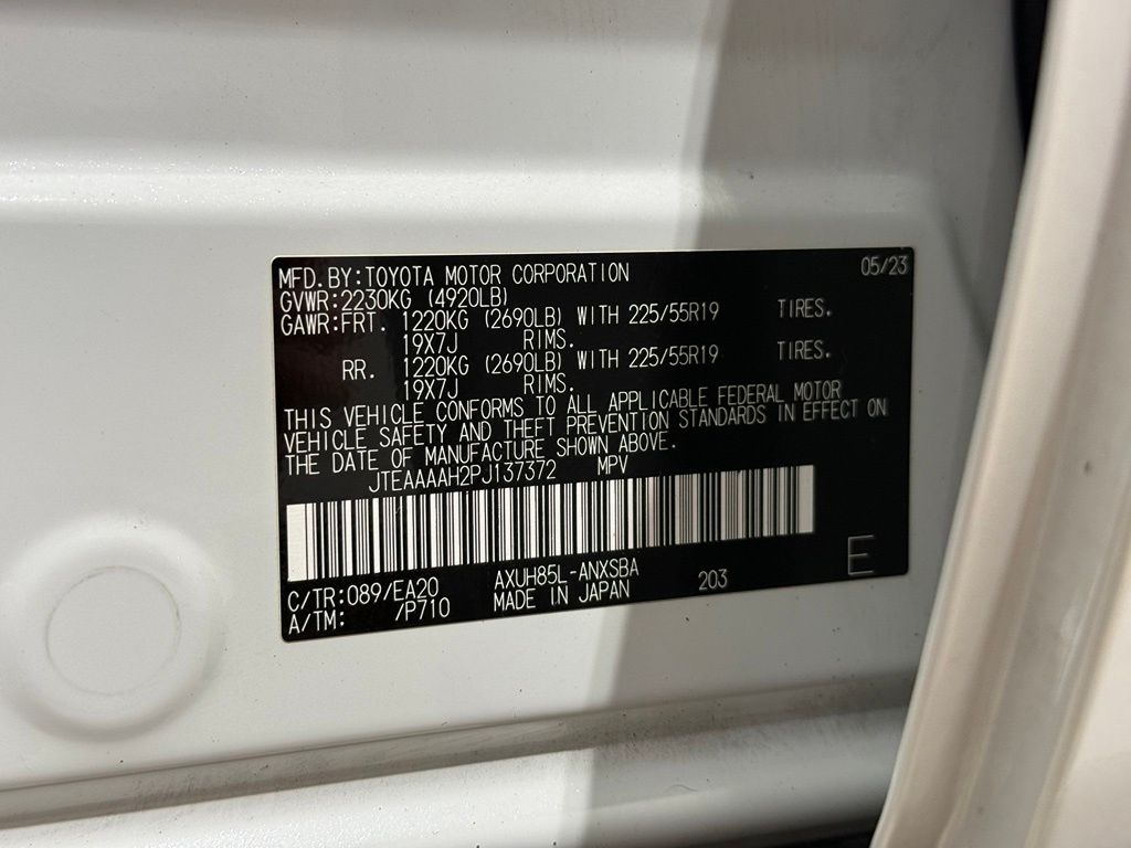 Thumbnail: 2023 Toyota Venza - 32