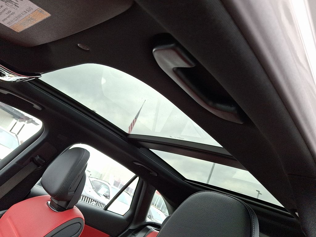 Thumbnail: 2026 Mercedes-Benz GLC - 10