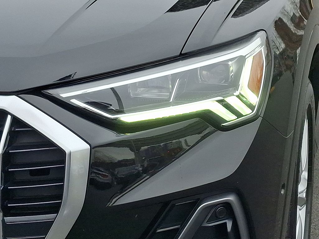 Thumbnail: 2020 Audi Q3 - 9