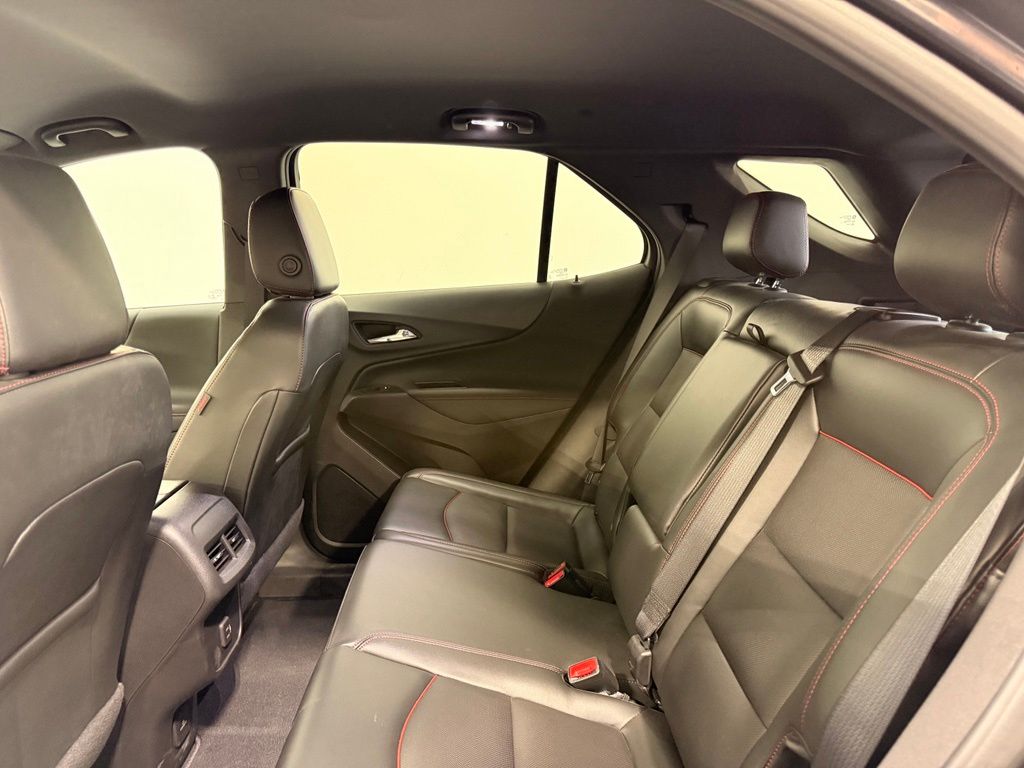Thumbnail: 2022 Chevrolet Equinox - 11
