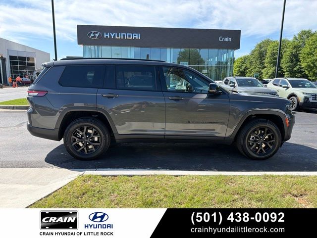 Baltic Gray Metallic Clearcoat 2024 Jeep Grand Cherokee L SUV / Crossover Four-Wheel Drive 8-Speed Automatic