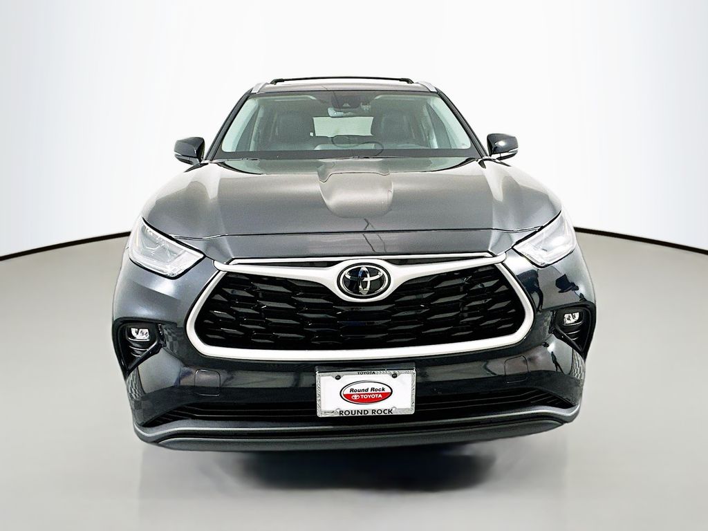 Thumbnail: 2023 Toyota Highlander - 2