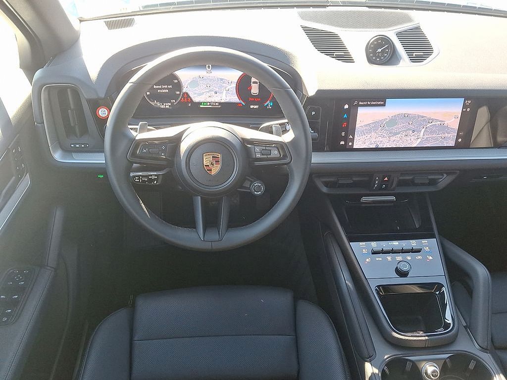 Thumbnail: 2025 Porsche Cayenne - 13