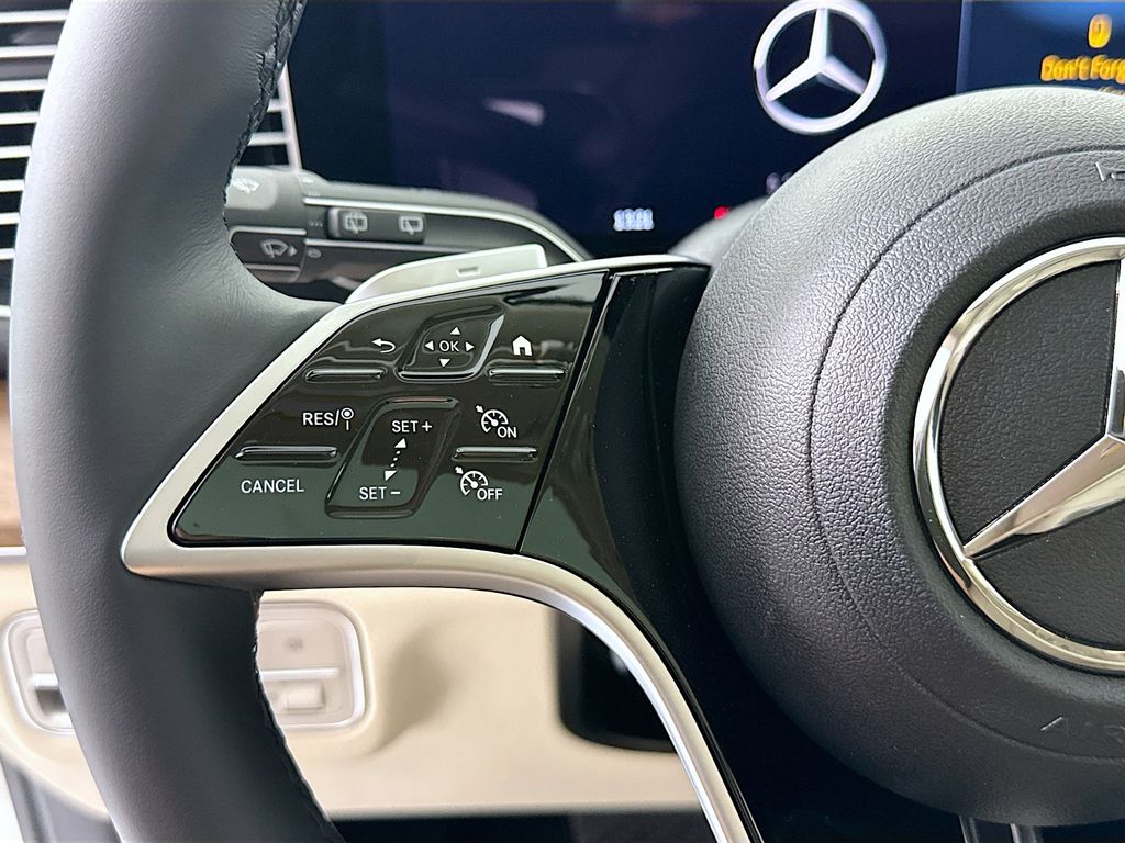 Thumbnail: 2026 Mercedes-Benz GLE - 11