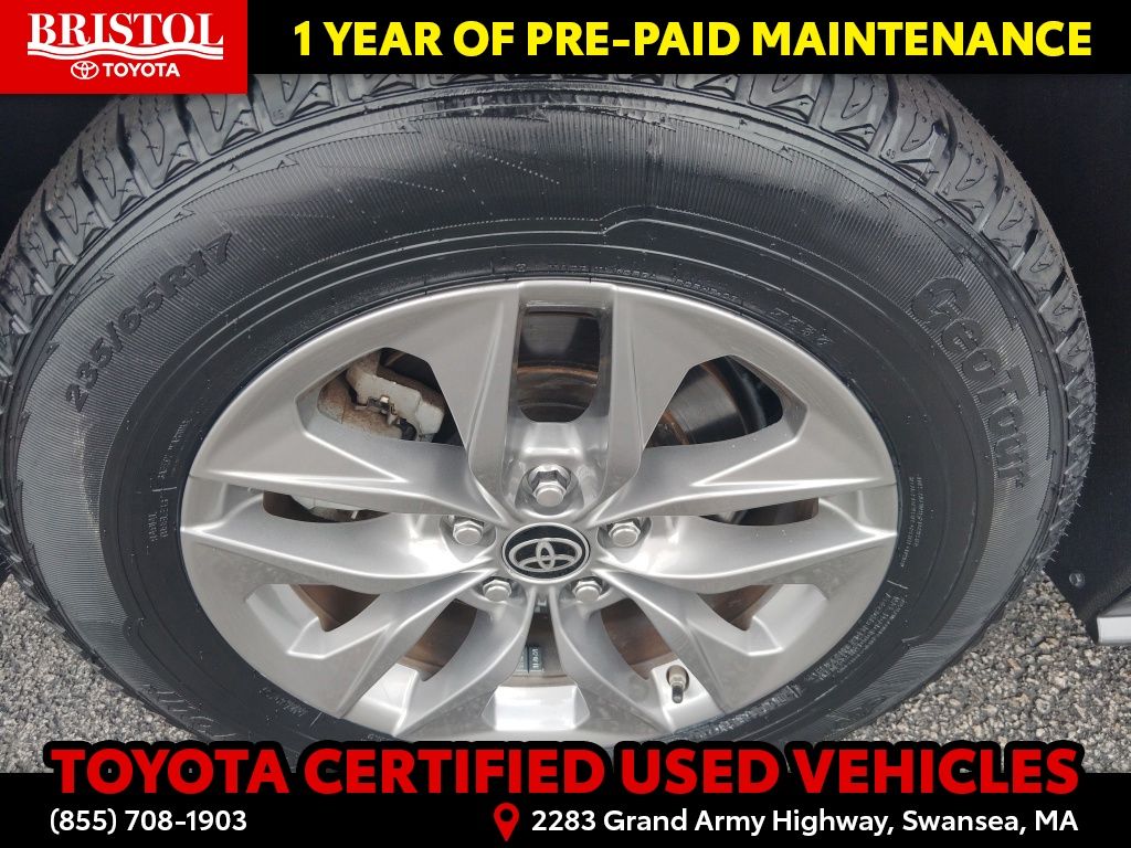 Used 2025 Toyota Sienna Van