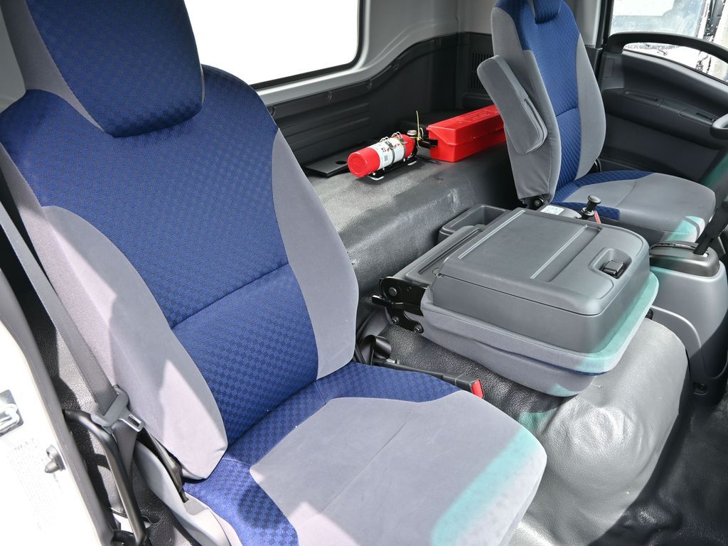 2025 Isuzu FTR 