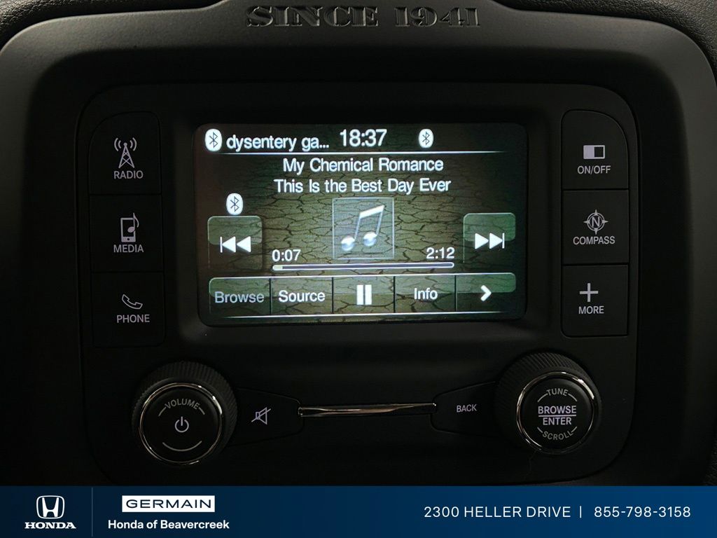 Used 2015 Orange Jeep Latitude image 22