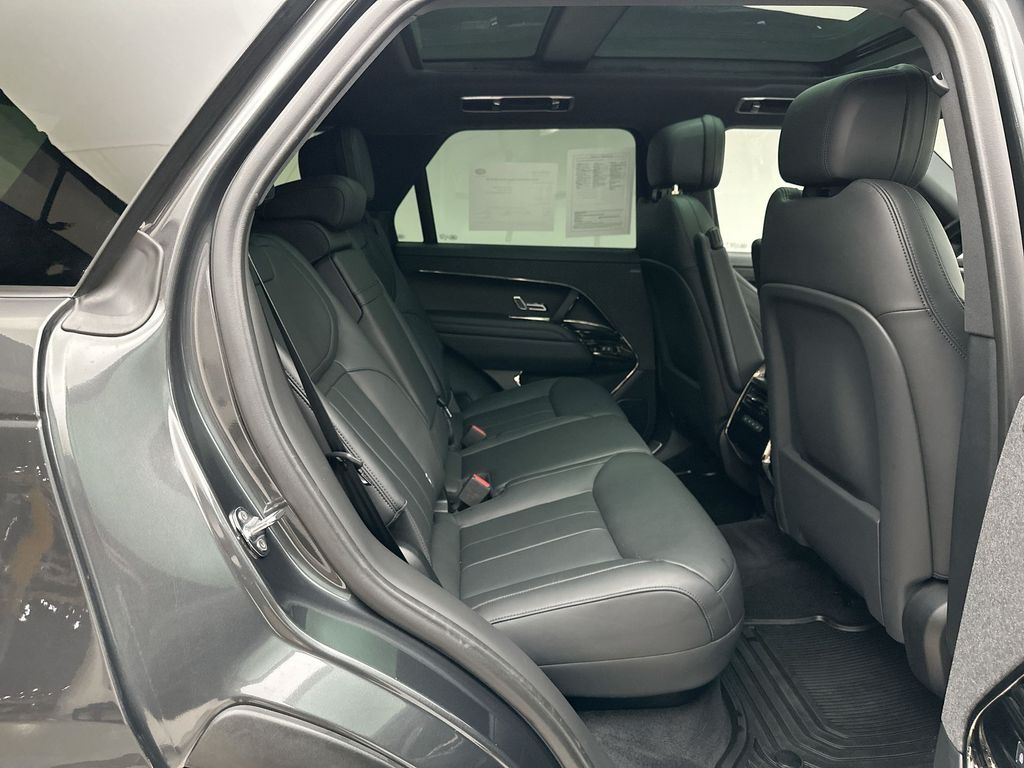 Thumbnail: 2025 Land Rover Range Rover Sport - 19