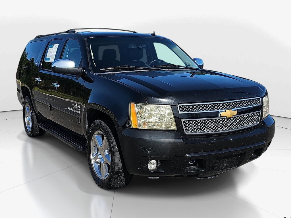 Used 2013 Black Chevrolet LT image 2