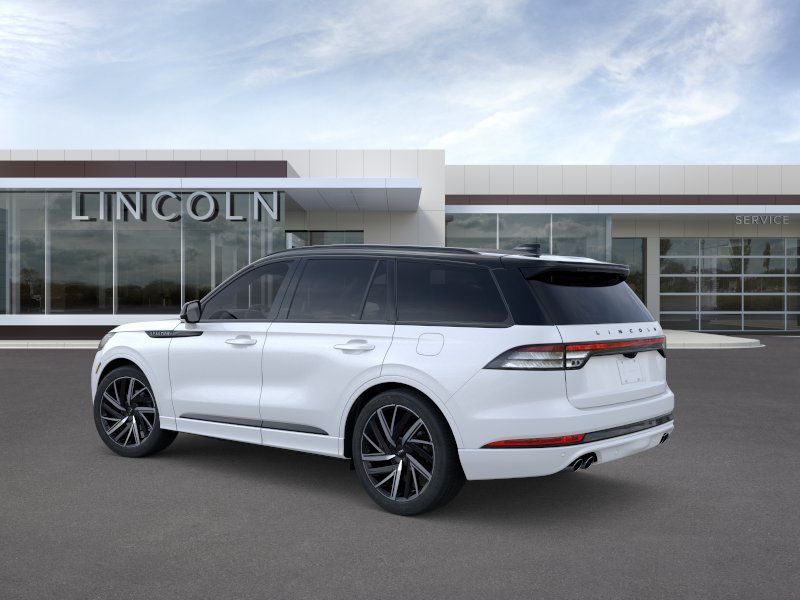 Thumbnail: 2026 Lincoln Aviator - 4