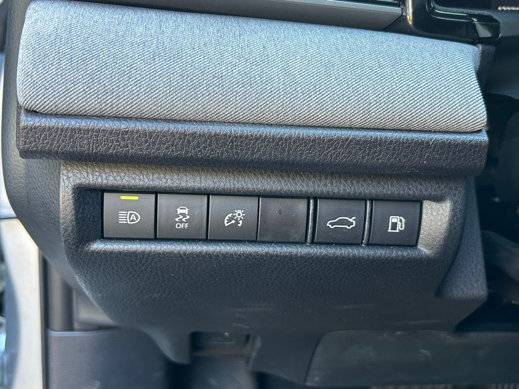 Thumbnail: 2025 Toyota Camry - 17