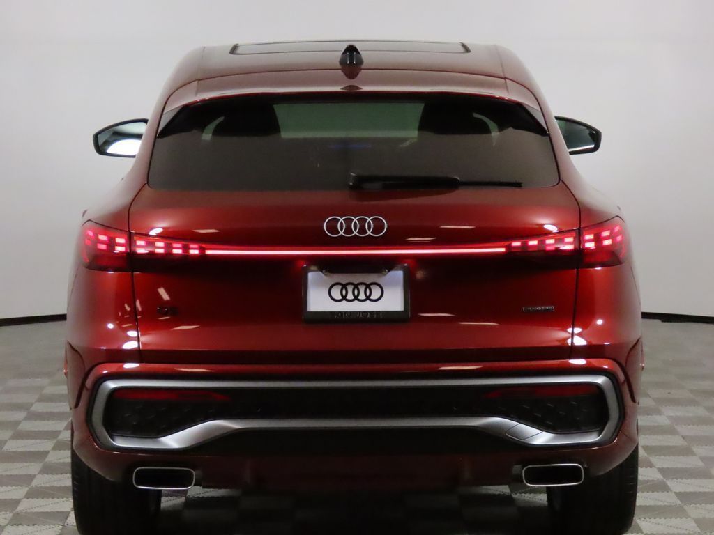 Thumbnail: 2025 Audi Q5 - 4