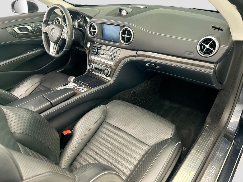 Thumbnail: 2015 Mercedes-Benz SL-Class - 16