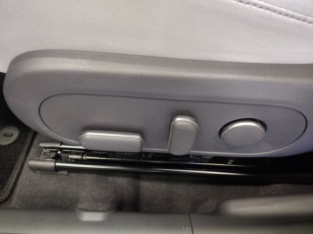 2024 Hyundai Kona Electric SEL