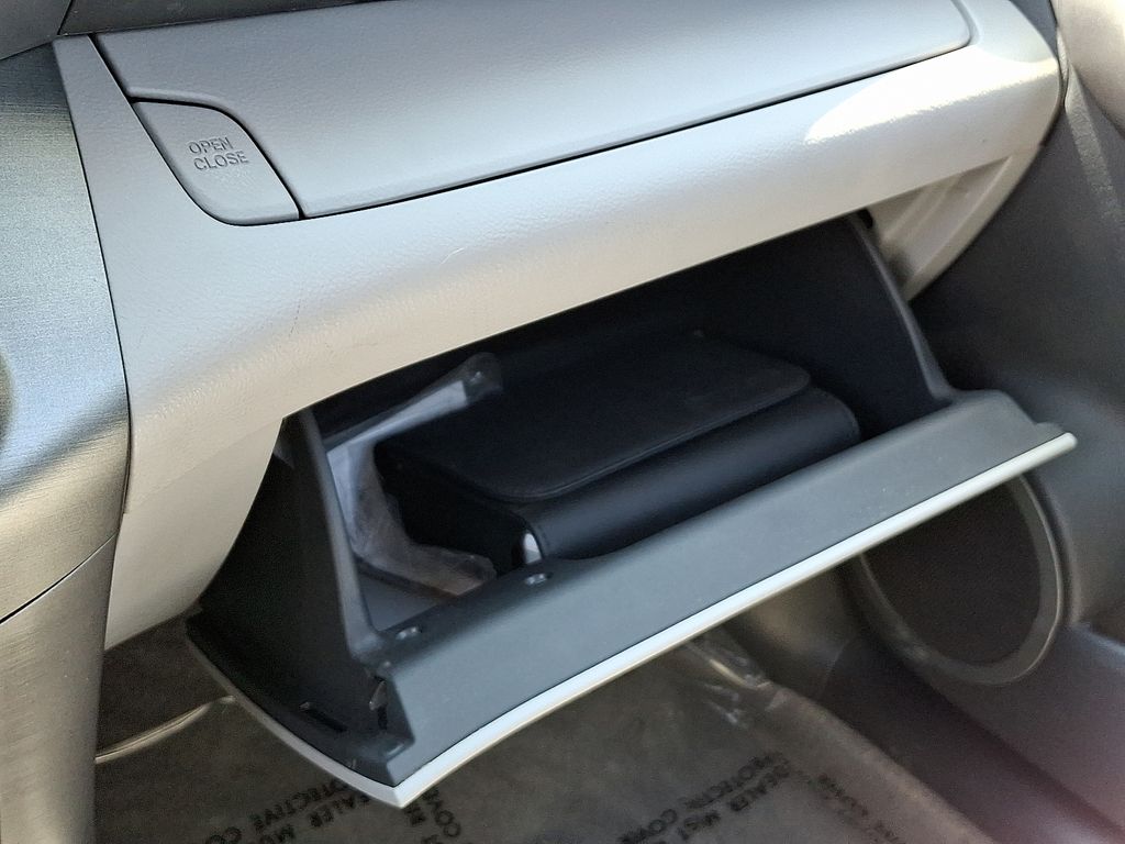 Thumbnail: 2012 Toyota RAV4 - 26