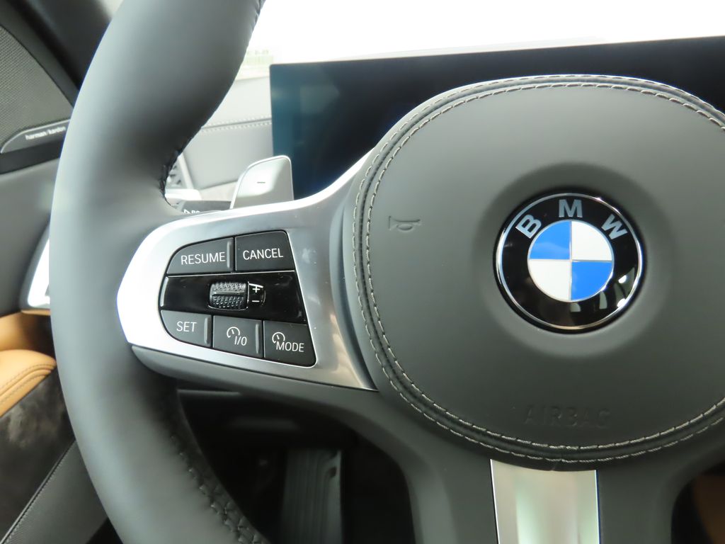 Thumbnail: 2026 BMW X5 - 11